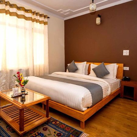 Hotel Om Ladakh เลห์ ภายนอก รูปภาพ