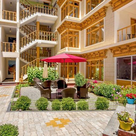 Hotel Om Ladakh เลห์ ภายนอก รูปภาพ