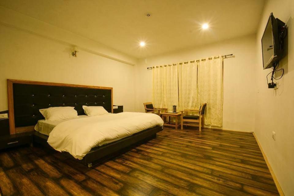 Hotel Om Ladakh เลห์ ภายนอก รูปภาพ