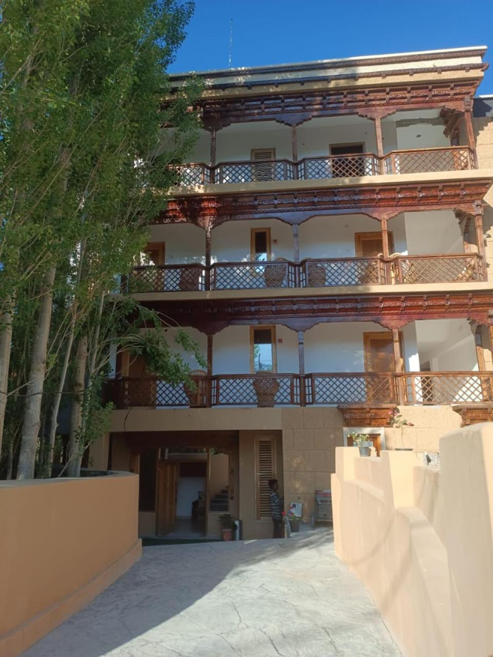 Hotel Om Ladakh เลห์ ภายนอก รูปภาพ