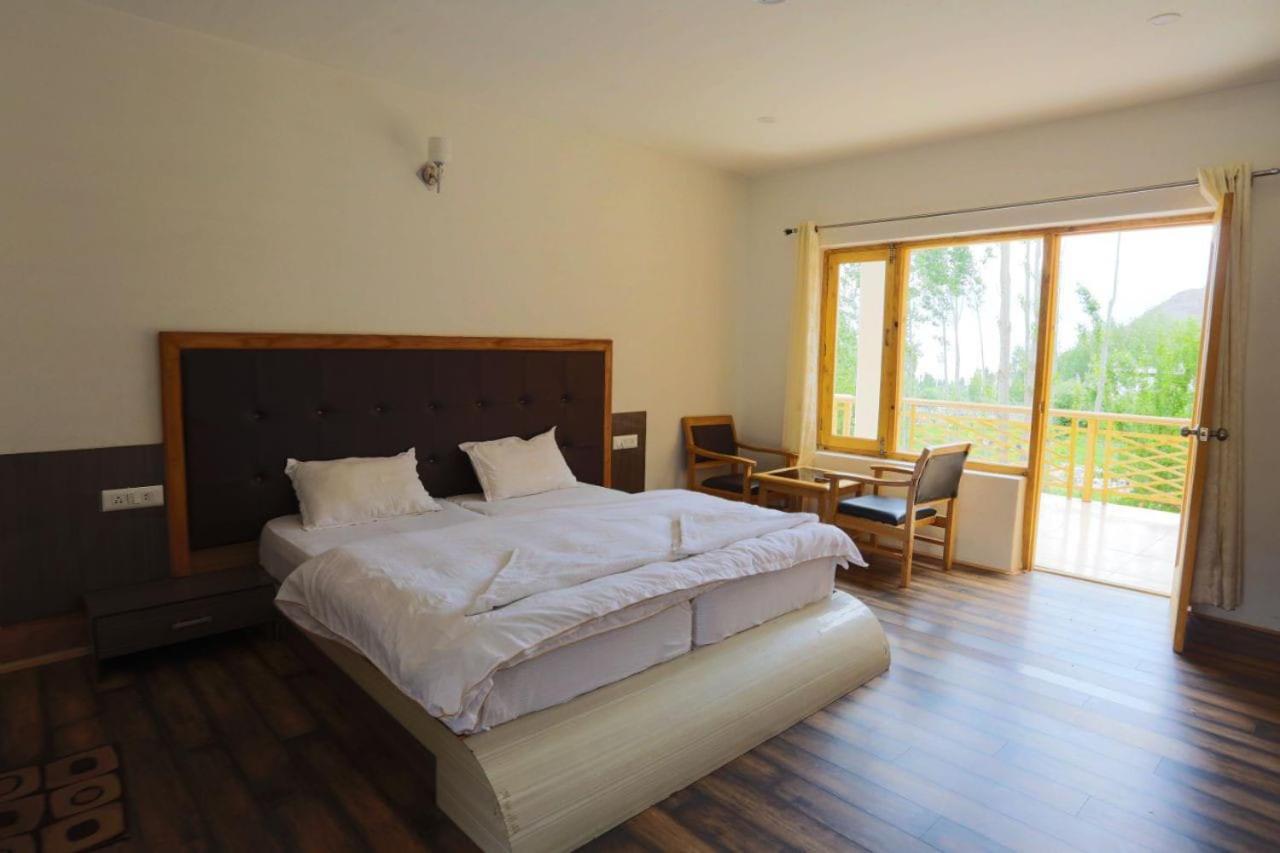 Hotel Om Ladakh เลห์ ภายนอก รูปภาพ