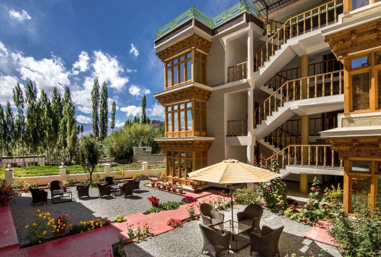 Hotel Om Ladakh เลห์ ภายนอก รูปภาพ