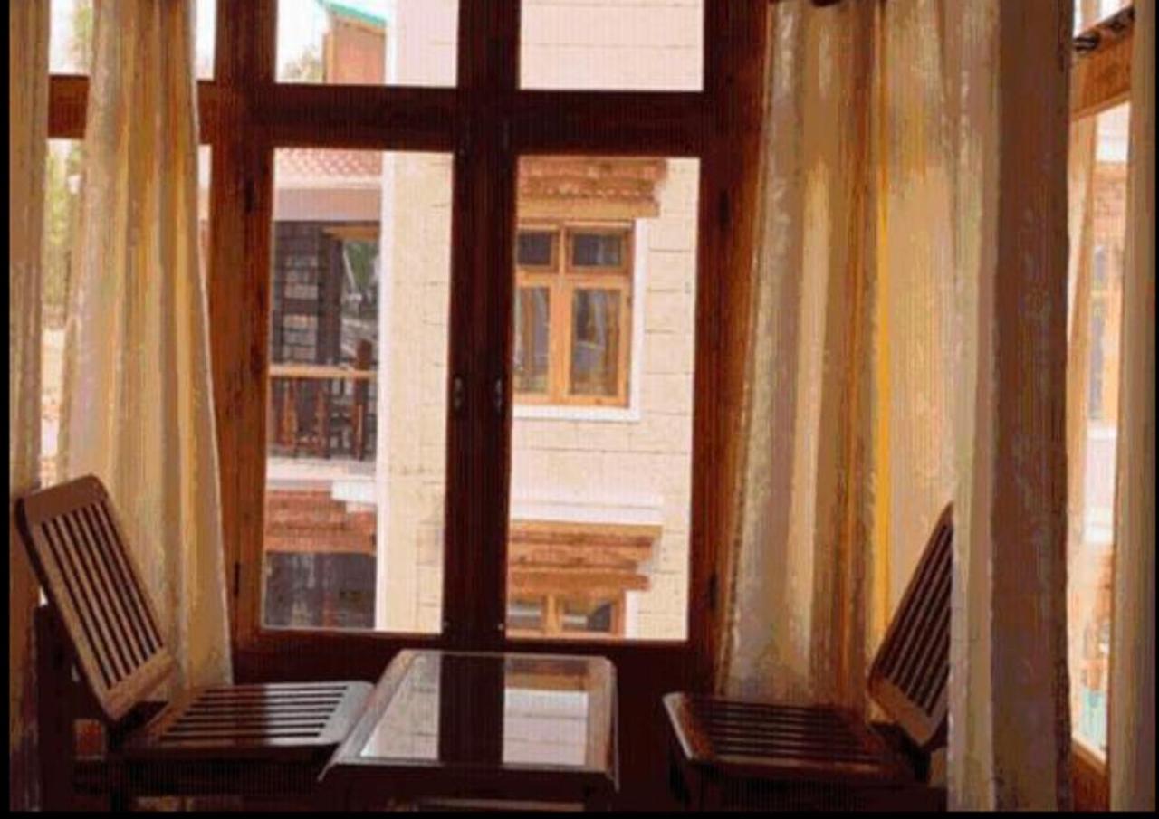 Hotel Om Ladakh เลห์ ภายนอก รูปภาพ