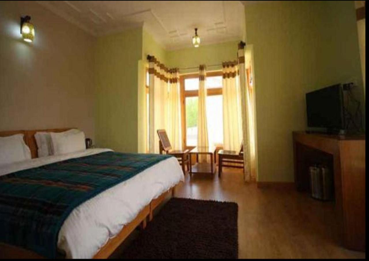 Hotel Om Ladakh เลห์ ภายนอก รูปภาพ
