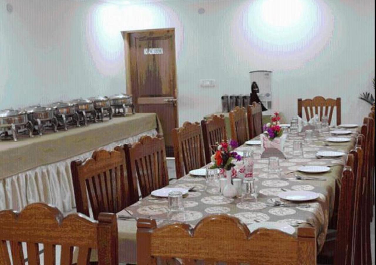 Hotel Om Ladakh เลห์ ภายนอก รูปภาพ